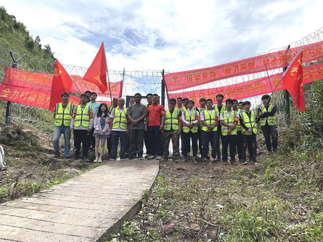 項(xiàng)目黨員團(tuán)員參建廣西邊境攔阻設(shè)施建設(shè)項(xiàng)目  修.jpg